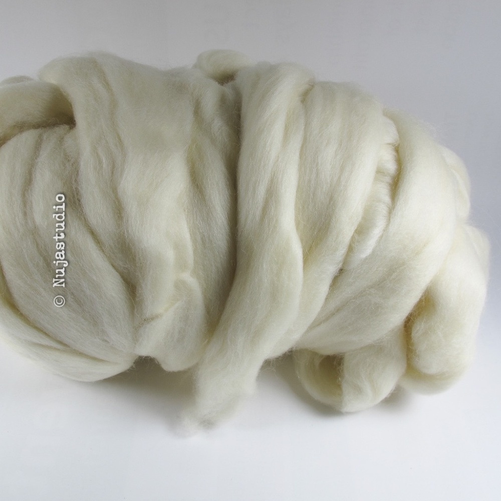 Corriedale wool Ashland Bay Top Roving Spinning Ecru 4 oz